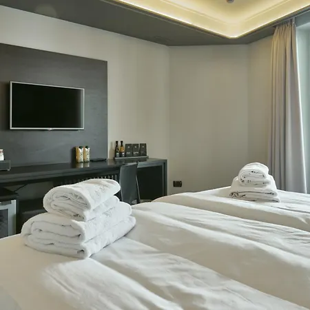 호텔 Europa 4*